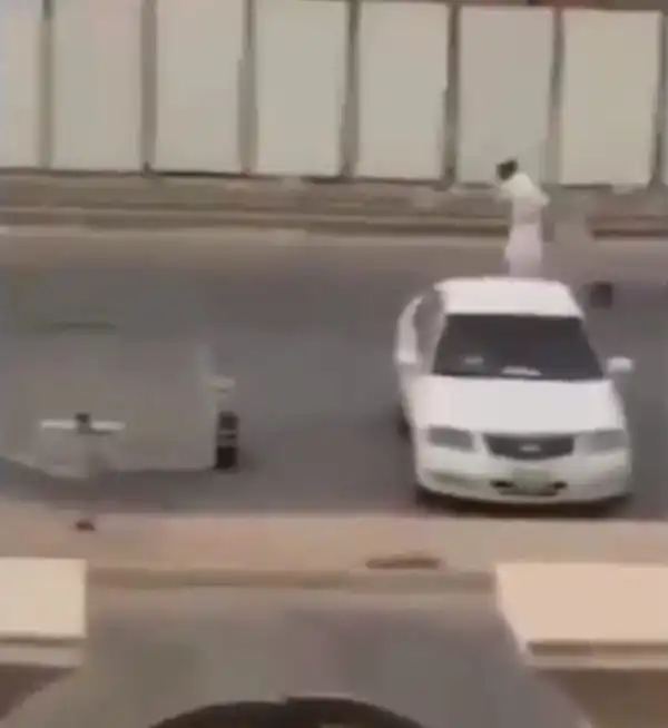 Man Mistakely Detonate Bomb on His Way to Bomb Mosque (Video)